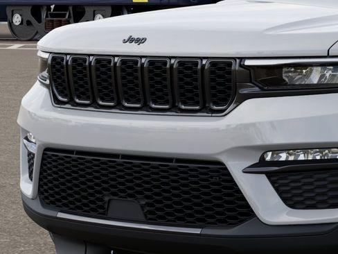 New 2025 Jeep Grand Cherokee Limited w/ Black Appearance Package image 11