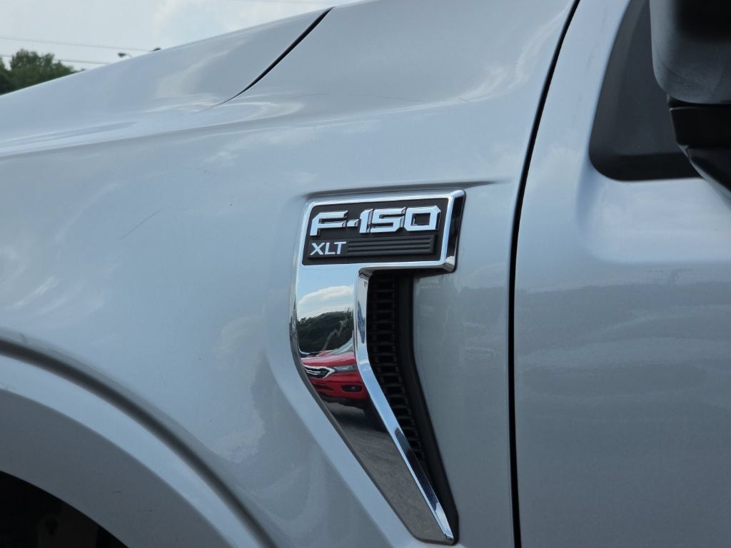 Used 2022 Ford F150 XLT w/ Equipment Group 302A High AWD/4WD image 11