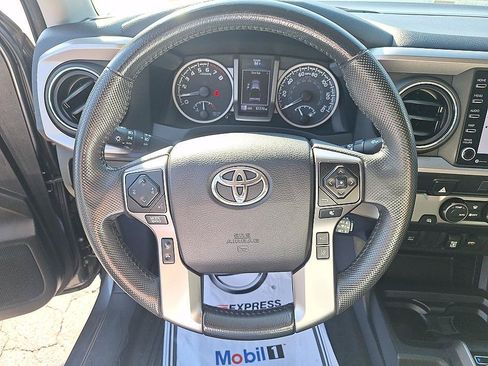 Used 2021 Toyota Tacoma SR5 RWD image 13