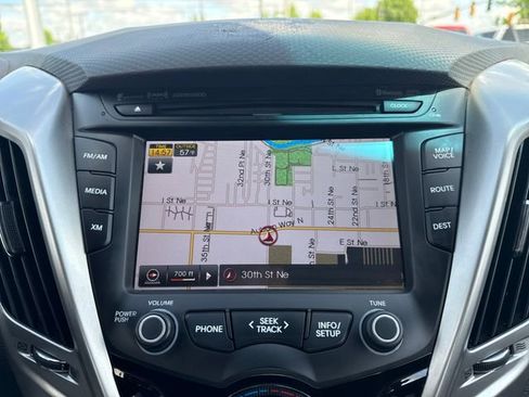 Used 2015 Hyundai Veloster w/ Option Group 03 FWD image 23
