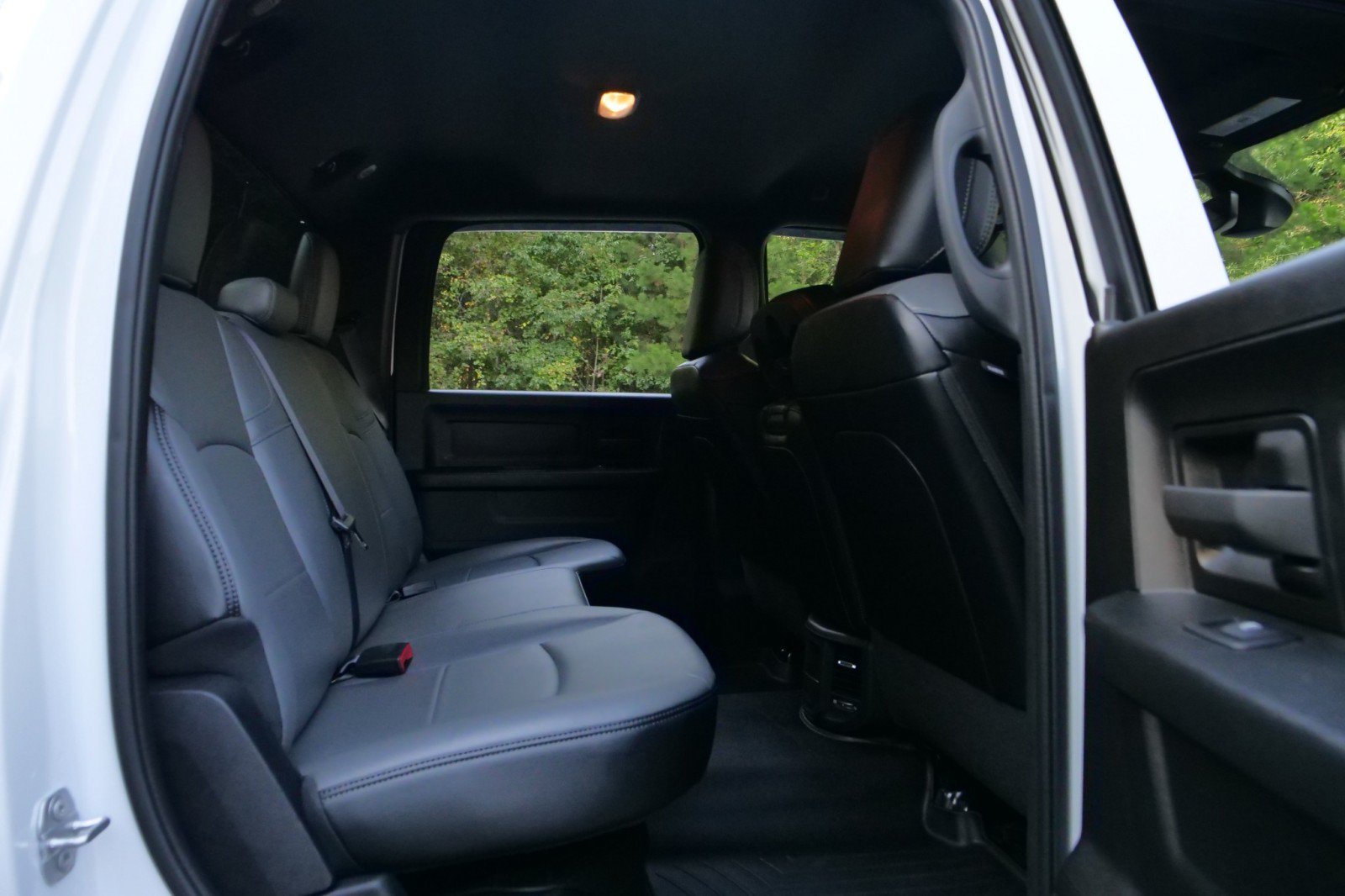 Used 2023 RAM 3500 Tradesman w/ Chrome Appearance Group AWD/4WD image 45