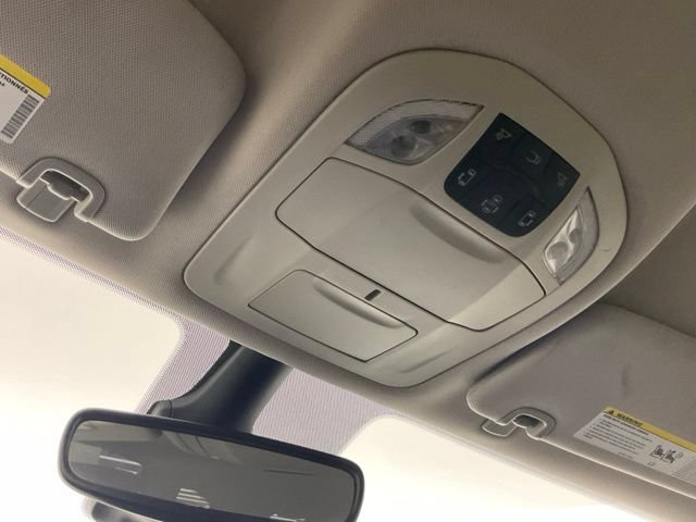 Used 2023 Chrysler Pacifica Touring-L FWD image 23