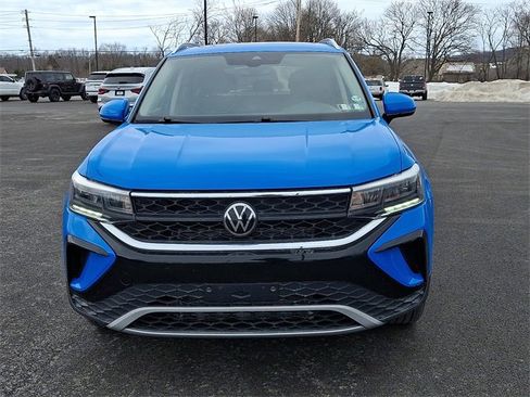 Used 2023 Volkswagen Taos SE image 5