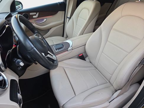 Certified 2022 Mercedes-Benz GLC 300 4MATIC image 15