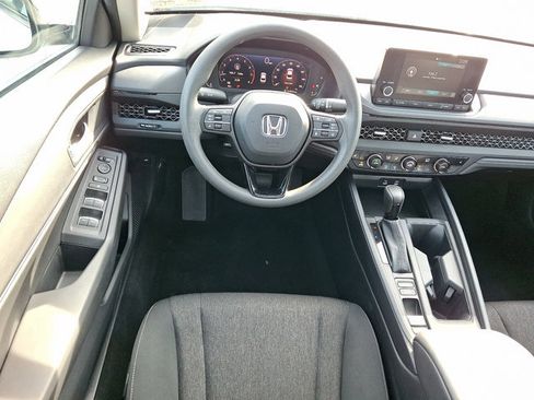 Certified 2023 Honda Accord EX image 11