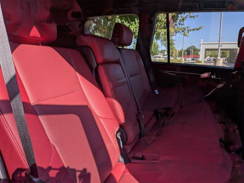 Used 2023 Lexus GX 460 Premium image 34