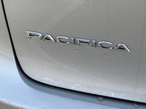 New 2026 Chrysler Pacifica Select image 45