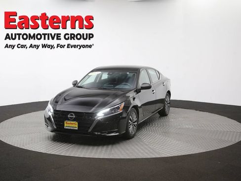 Used 2024 Nissan Altima 2.5 SV FWD image 54