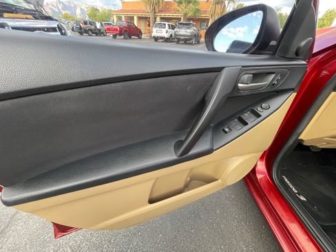 Used 2010 MAZDA MAZDA3 i Touring image 11