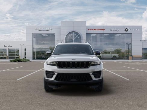 New 2025 Jeep Grand Cherokee Altitude image 6