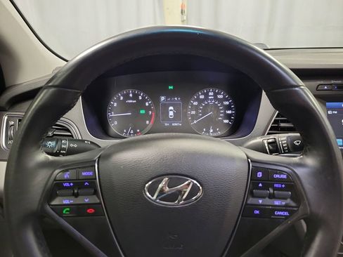Used 2017 Hyundai Sonata Sport w/ Value Edition Package 02 image 16