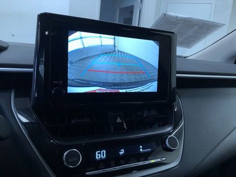 Certified 2025 Toyota Corolla LE image 27