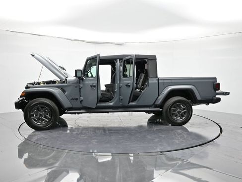 New 2026 Jeep Gladiator Sport image 45