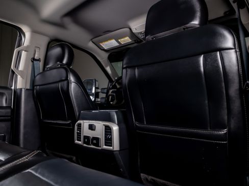 Used 2020 Ford F350 Lariat w/ Lariat Ultimate Package image 21