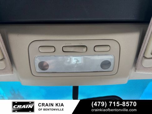 Used 2005 Toyota Solara SLE FWD image 28