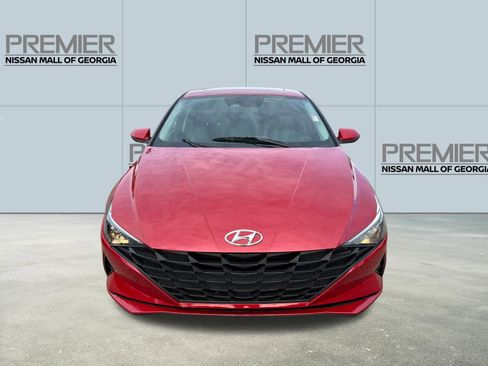 Used 2021 Hyundai Elantra SEL w/ Convenience + Premium Package image 2