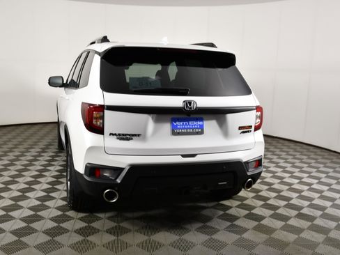 Certified 2022 Honda Passport TrailSport image 7