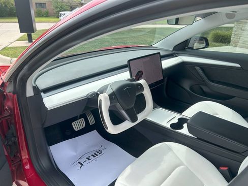 Used 2021 Tesla Model 3 Performance image 15