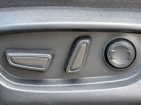 Used 2025 Toyota Camry LE image 19