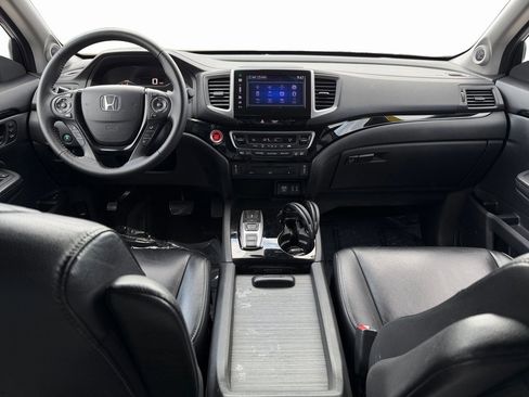 Used 2016 Honda Pilot Touring image 13