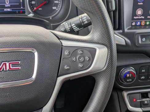 Used 2023 GMC Terrain SLE w/ Driver Convenience Package image 19