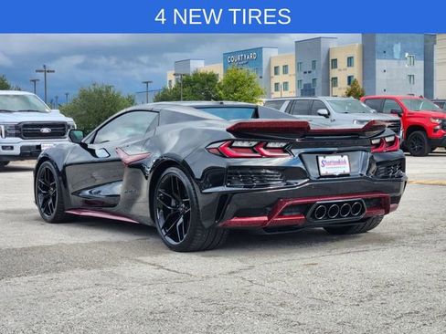 Used 2025 Chevrolet Corvette Z06 image 4