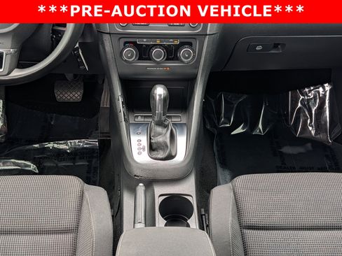 Used 2013 Volkswagen Golf 4-Door FWD image 19