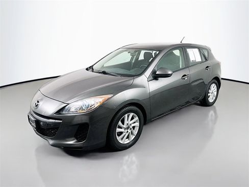 Used 2013 MAZDA MAZDA3 i Touring image 3