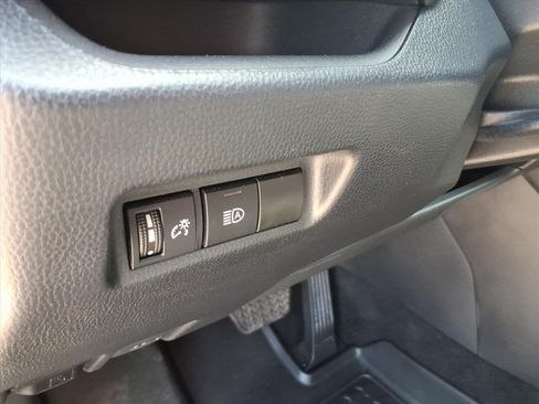 Used 2023 Toyota RAV4 XLE FWD image 20