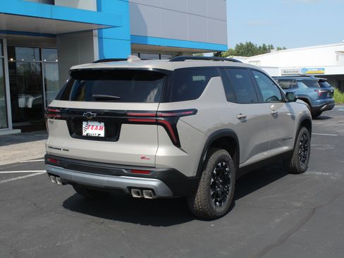 New 2027 Chevrolet Traverse Z71 w/ Enhanced Driving Package AWD/4WD image 5