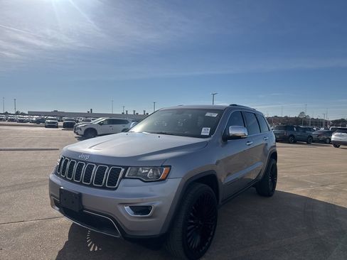 Used 2019 Jeep Grand Cherokee Limited image 8