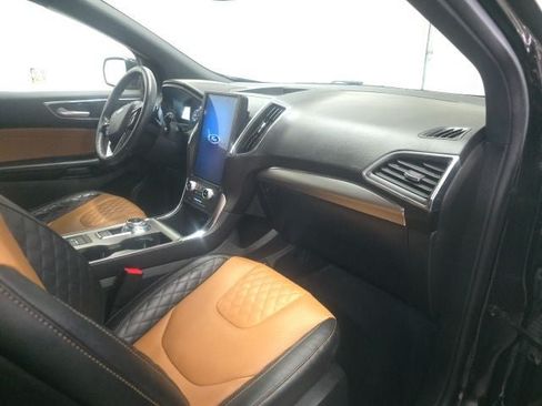Used 2023 Ford Edge Titanium w/ Equipment Group 301A AWD/4WD image 4