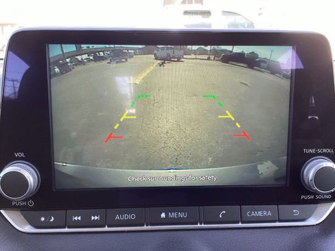 Used 2024 Nissan Sentra SV image 19