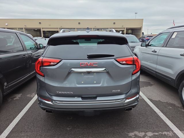 Used 2019 GMC Terrain Denali w/ Advanced Safety Package AWD/4WD image 4