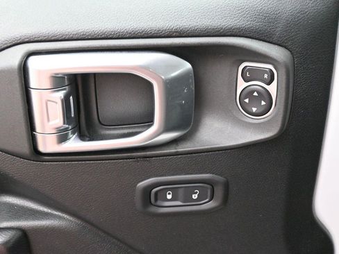 Used 2021 Jeep Wrangler Unlimited Sport AWD/4WD image 11