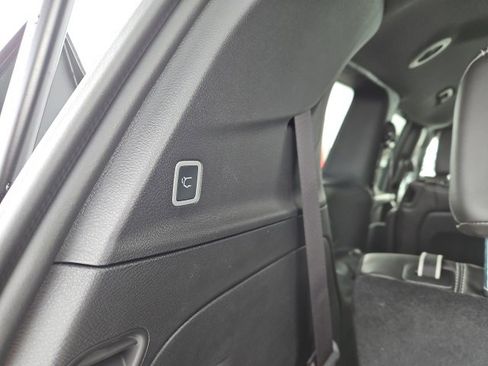 New 2026 Chrysler Pacifica Select image 10