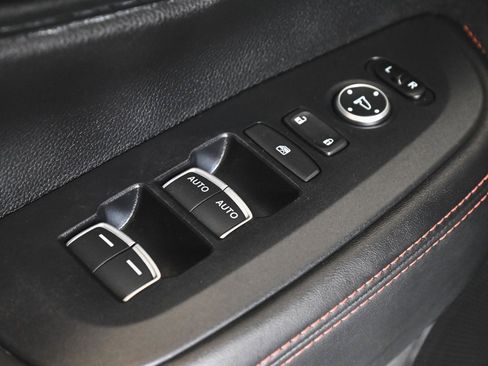 Used 2025 Honda HR-V Sport image 9