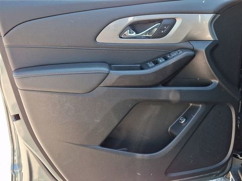 Certified 2023 Chevrolet Traverse LT FWD image 14