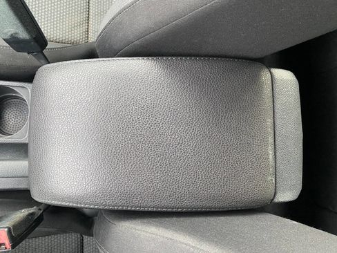 Used 2012 Volkswagen Jetta S image 17