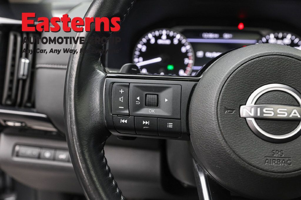Used 2023 Nissan Pathfinder SV w/ SV Premium Package AWD/4WD image 17