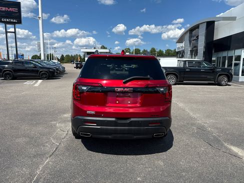 Certified 2023 GMC Acadia SLT w/ Elevation Edition AWD/4WD image 4