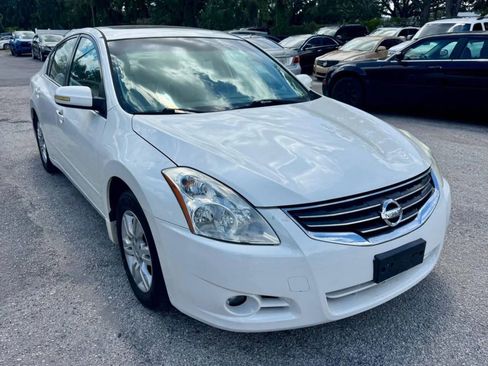 Used 2010 Nissan Altima 2.5 SL w/ Technology Pkg image 17