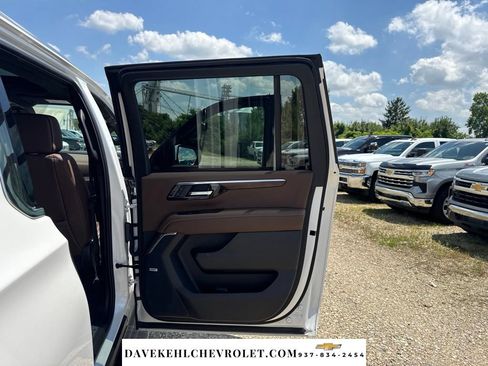 Used 2025 Chevrolet Suburban High Country w/ Sun And Tow Package AWD/4WD image 42