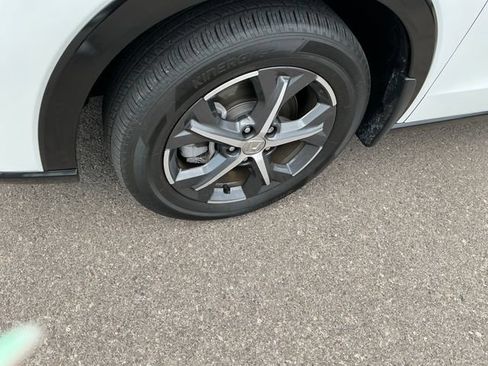 Certified 2024 Honda HR-V EX-L image 9