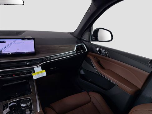 New 2026 BMW X5 xDrive50e w/ M Sport Package image 27
