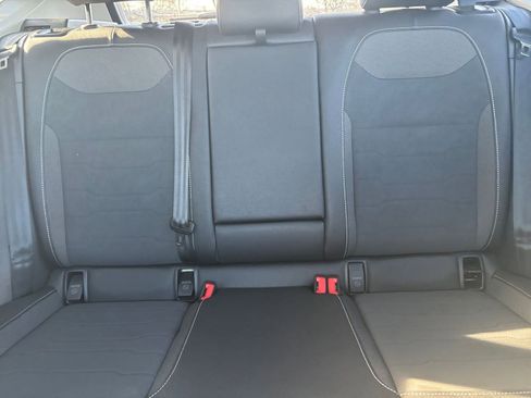 Used 2025 Volkswagen Taos SE image 38