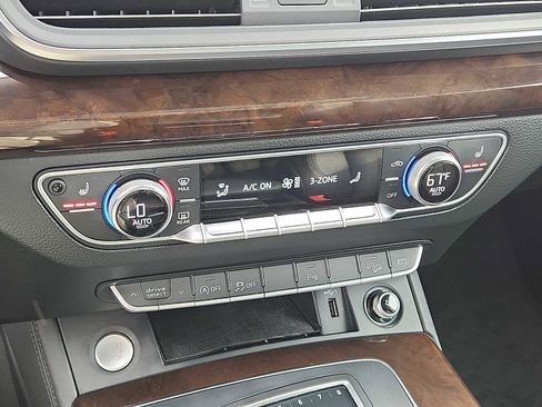 Used 2019 Audi Q5 2.0T Premium Plus w/ Premium Plus Package image 15