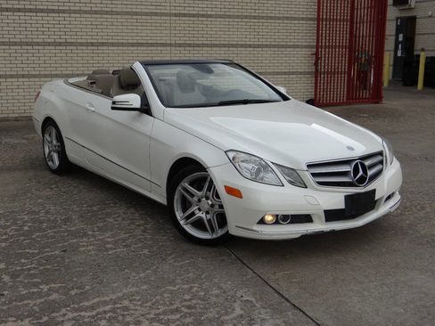 Used 2011 Mercedes-Benz E 350 Cabriolet w/ Premium 1 Pkg image 35