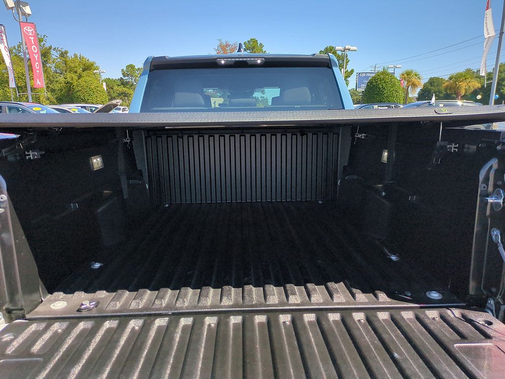 Certified 2026 Toyota Tacoma SR5 AWD/4WD image 30