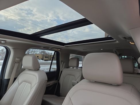 Used 2024 Ford Expedition Limited image 30